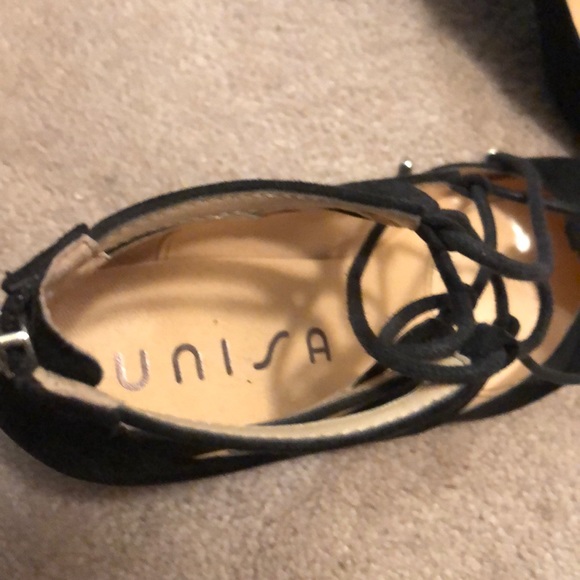 heels - Picture 2 of 3